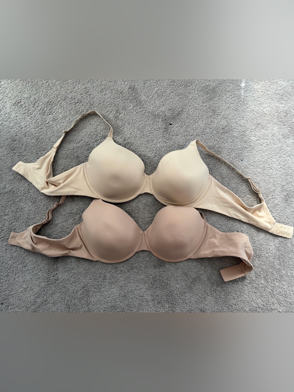 NEVER WORN! SKIMS Smooth Contour Bra Duo - Light Nude & Neutral Beige NWOT